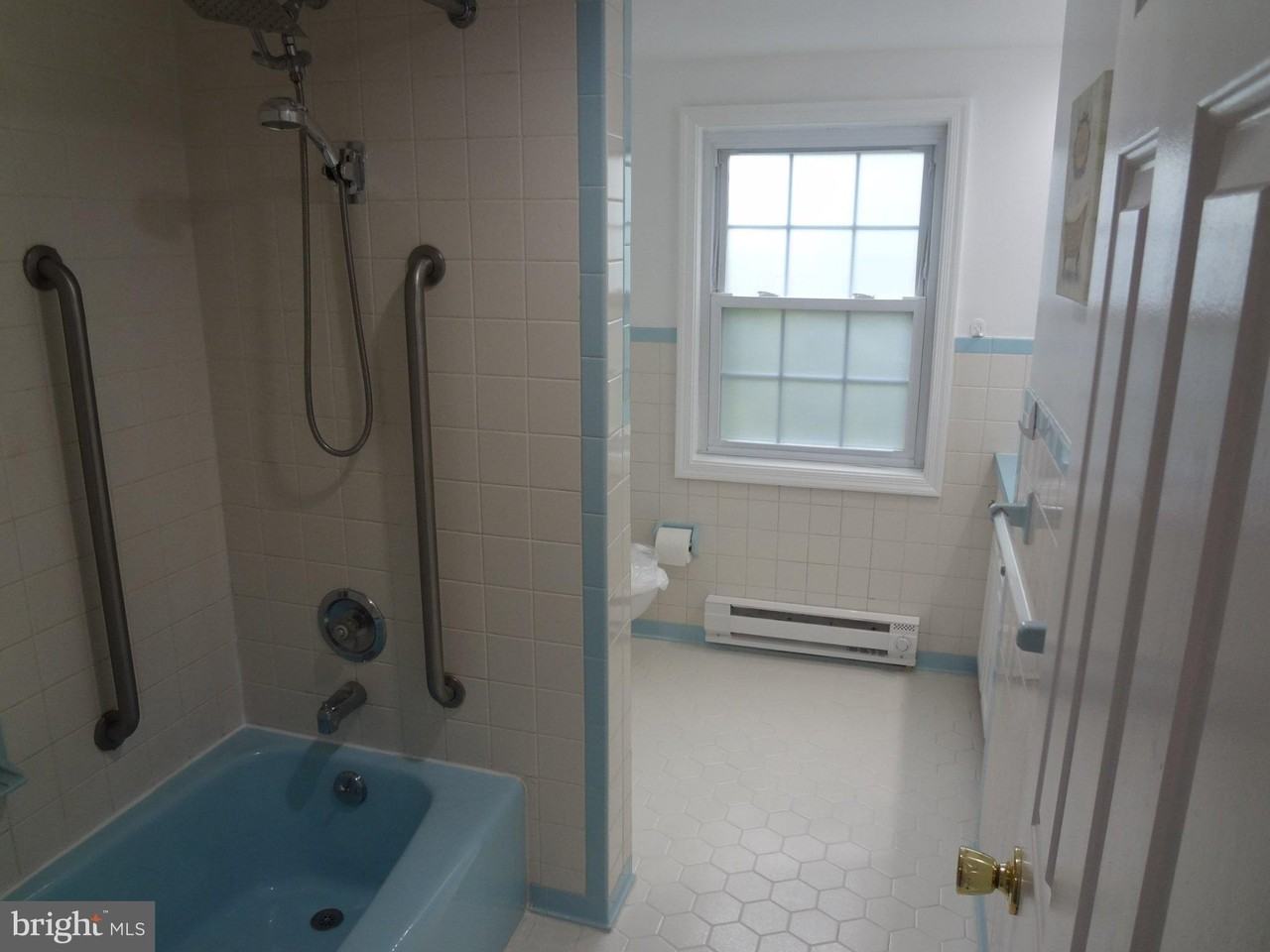 17540 Queen Elizabeth Dr - Photo 7 of 12