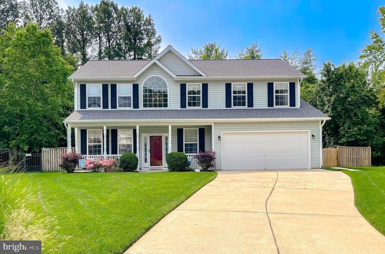 48221 Keel Dr - Photo 2 of 50