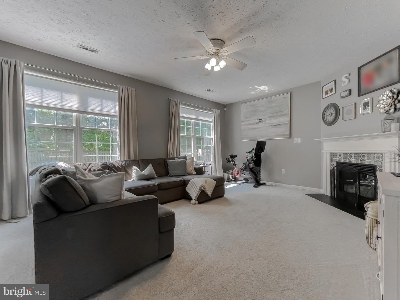 48221 Keel Dr - Photo 6 of 50