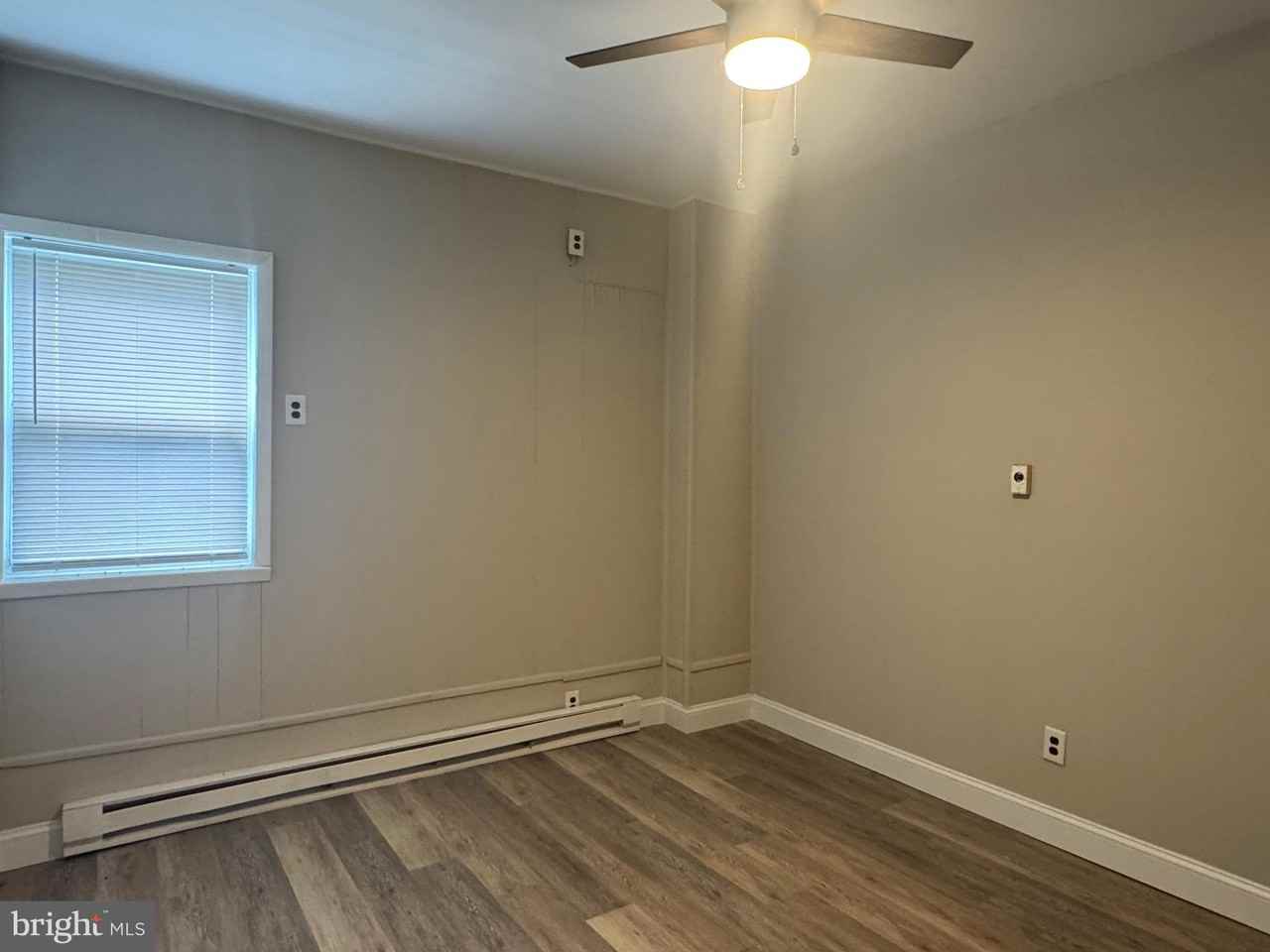 694 N Delaware St - Photo 3 of 7