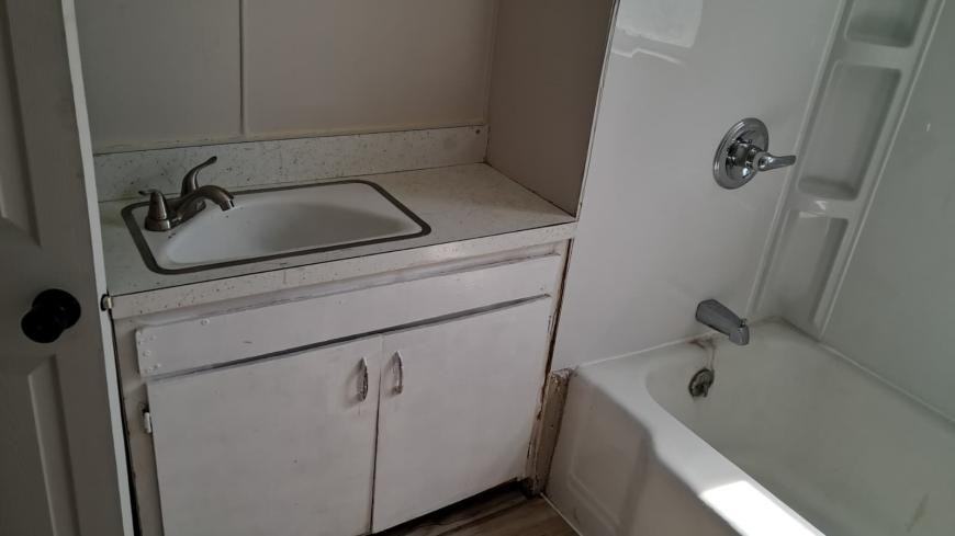 133 S 6th St - Photo 5 of 6