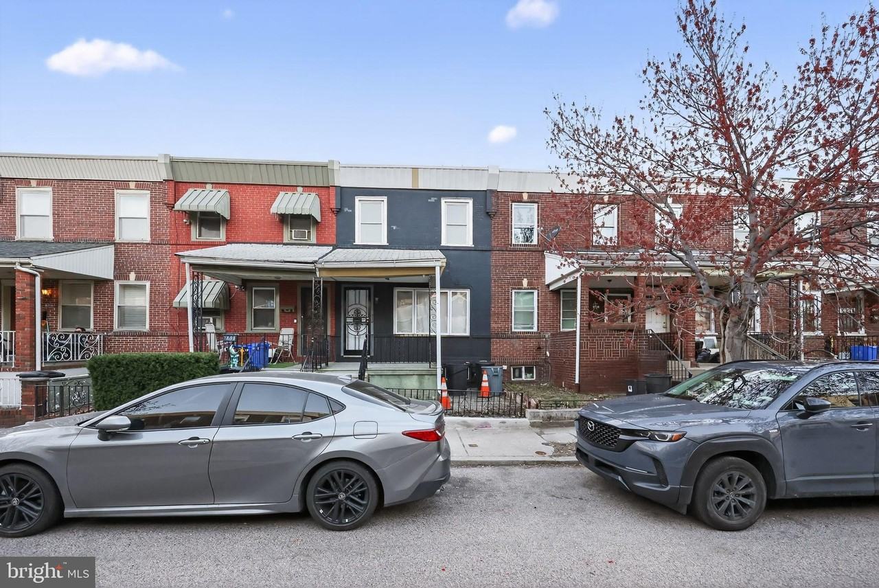 2710 S Fairhill St - Photo 5 of 29