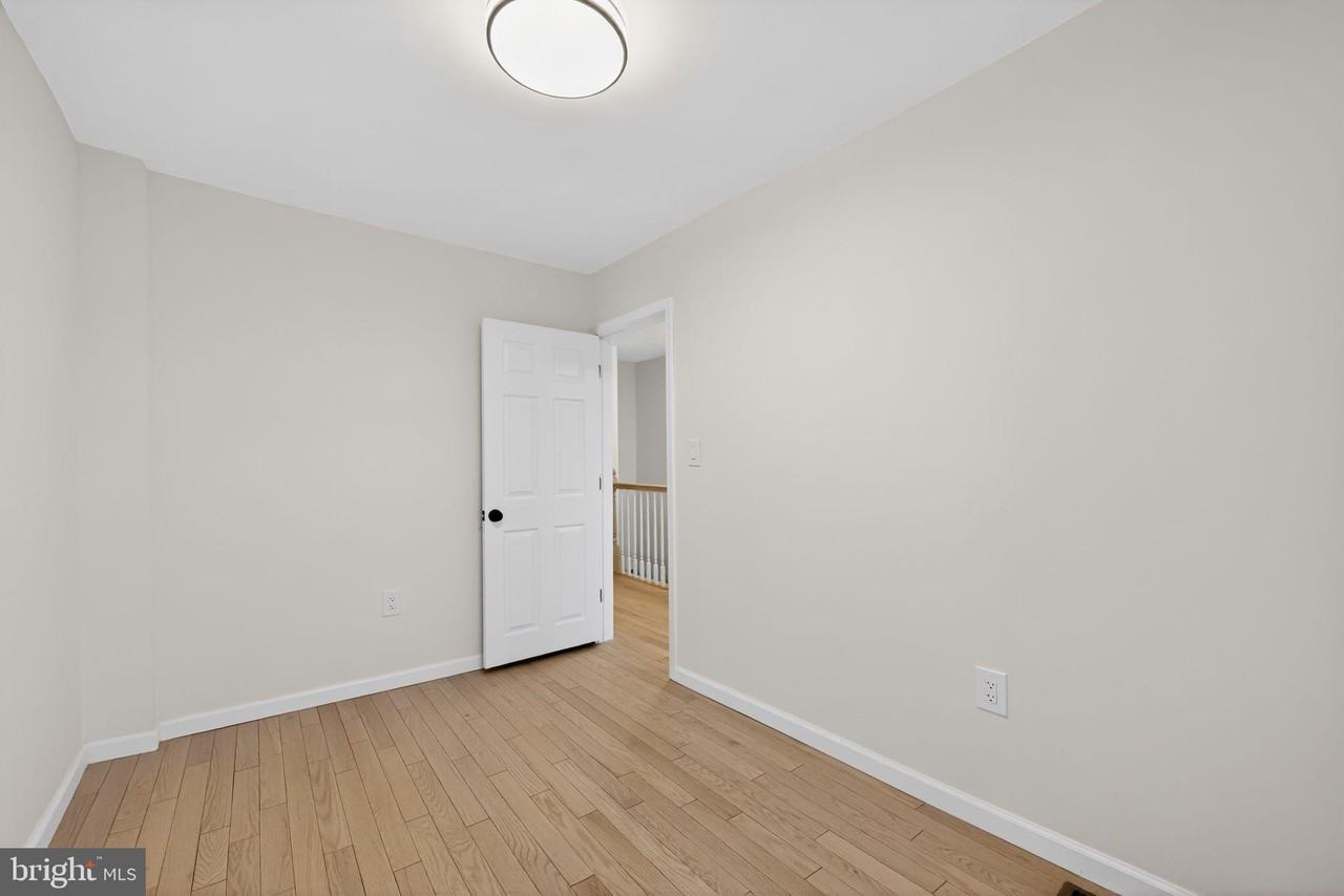2710 S Fairhill St - Photo 6 of 29