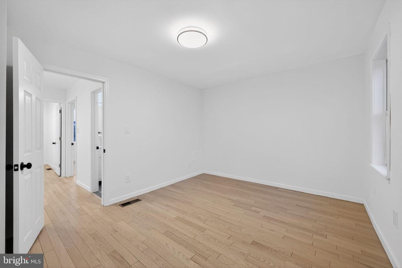 2710 S Fairhill St - Photo 7 of 29