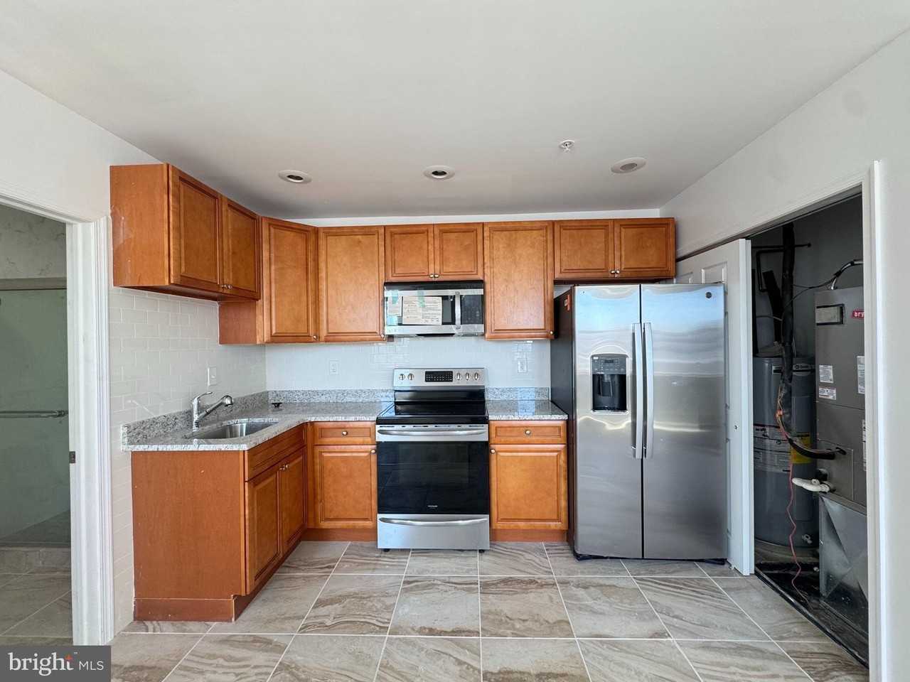 700 W Girard Ave - Photo 3 of 10