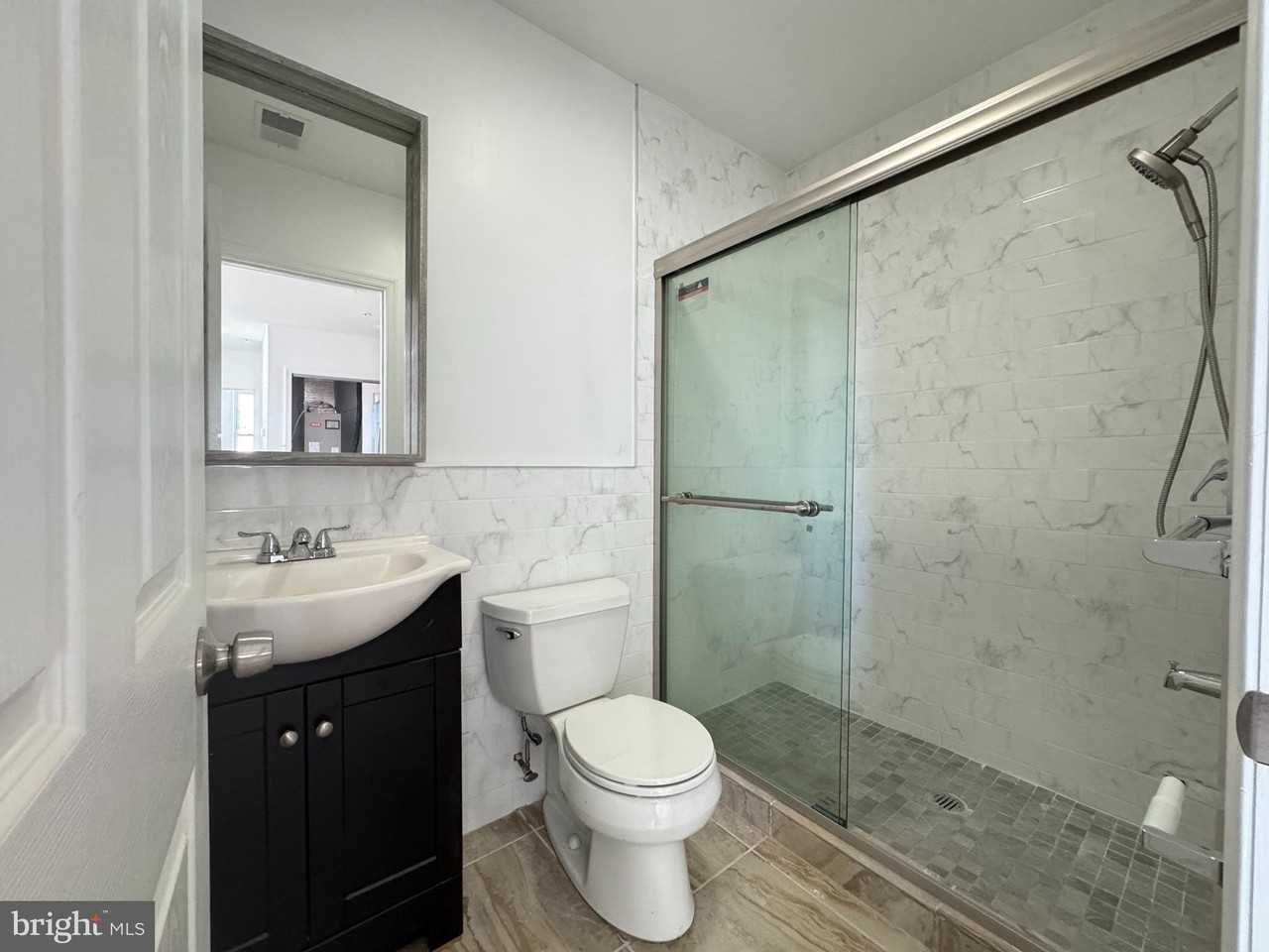 700 W Girard Ave - Photo 5 of 10