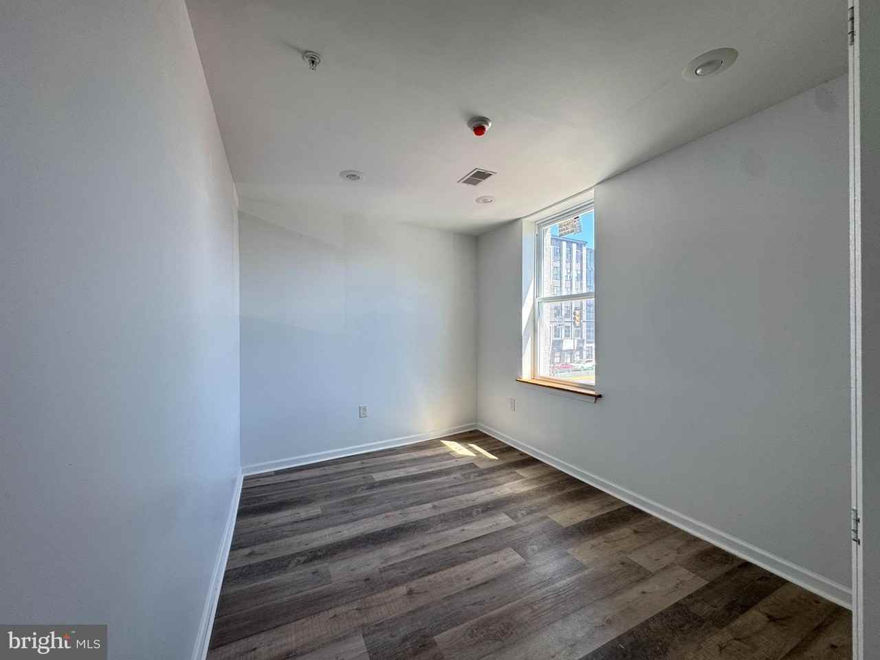 700 W Girard Ave - Photo 7 of 10