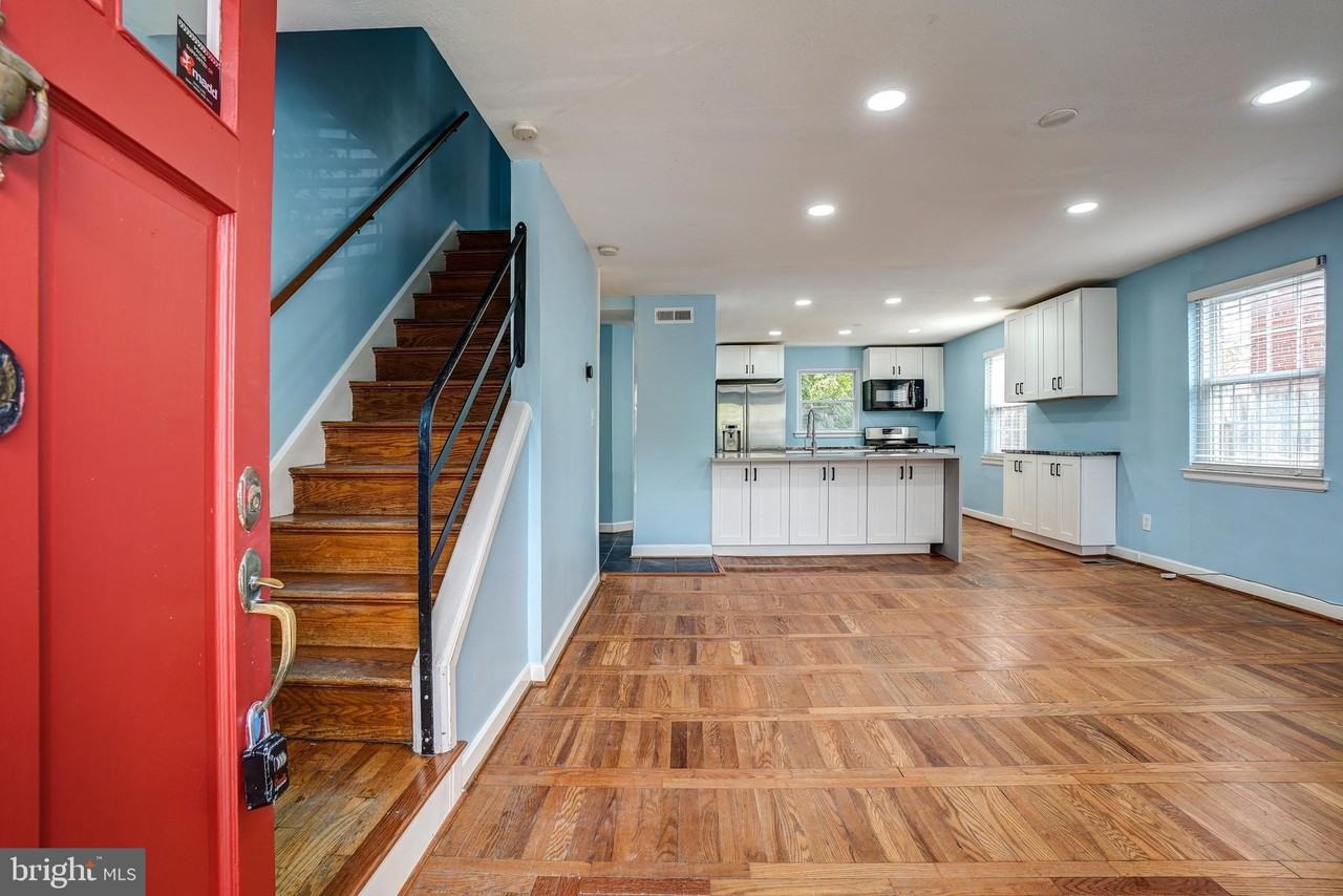 849 S Glebe Rd - Photo 4 of 38