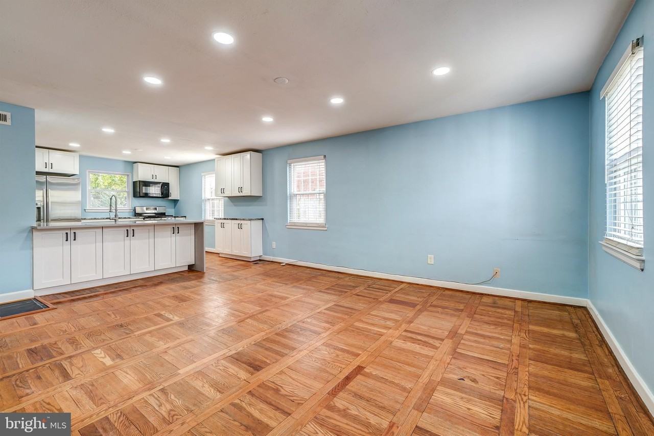 849 S Glebe Rd - Photo 6 of 38