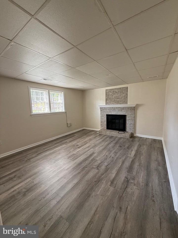 1212 Payne St - Photo 2 of 13