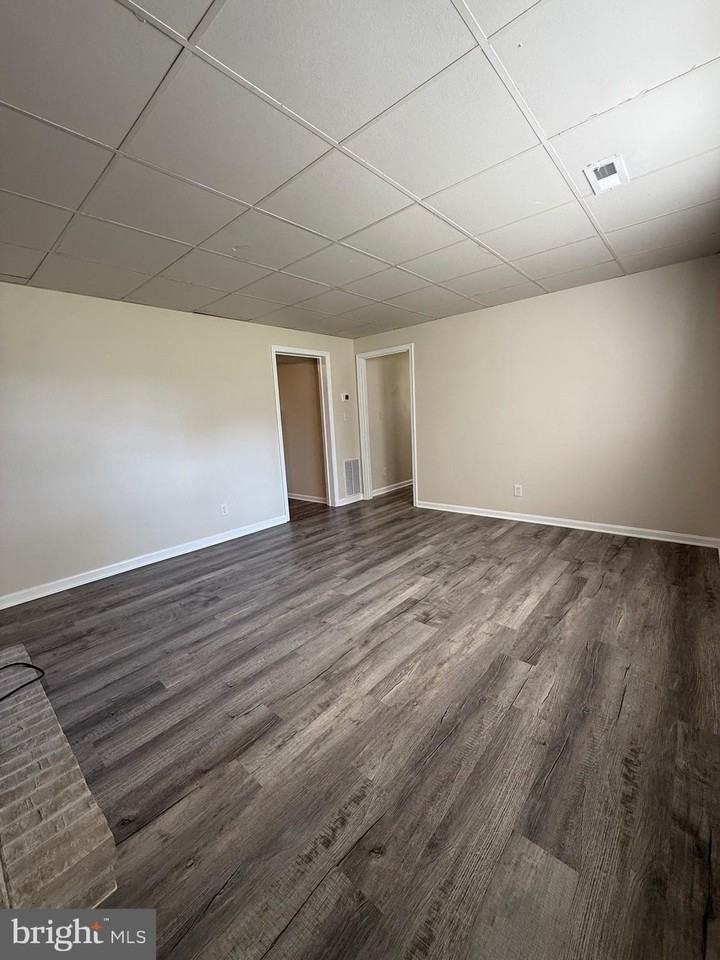 1212 Payne St - Photo 3 of 13