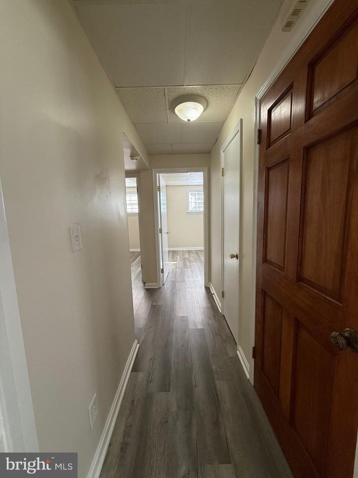 1212 Payne St - Photo 4 of 13