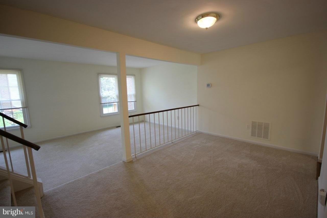3920 Bradwater St - Photo 5 of 21