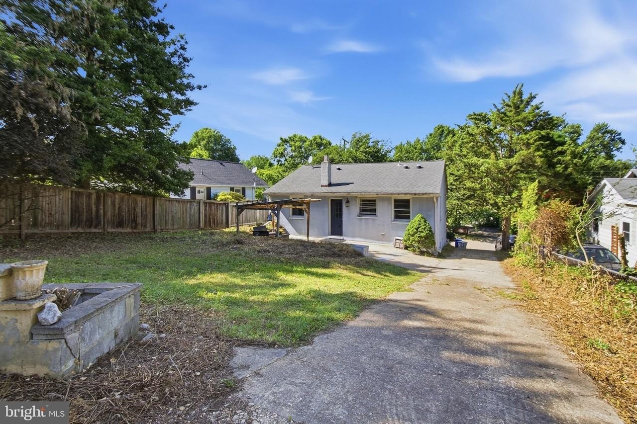 3141 Clayborne Ave - Photo 4 of 45