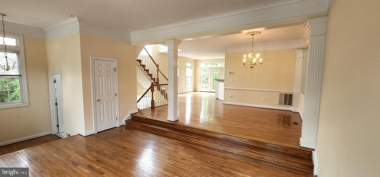 8021 Kidwell Town Ct - Photo 5 of 29