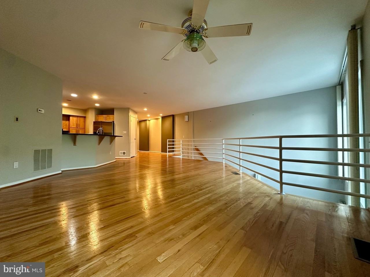 1975 Lakeport Way - Photo 6 of 35