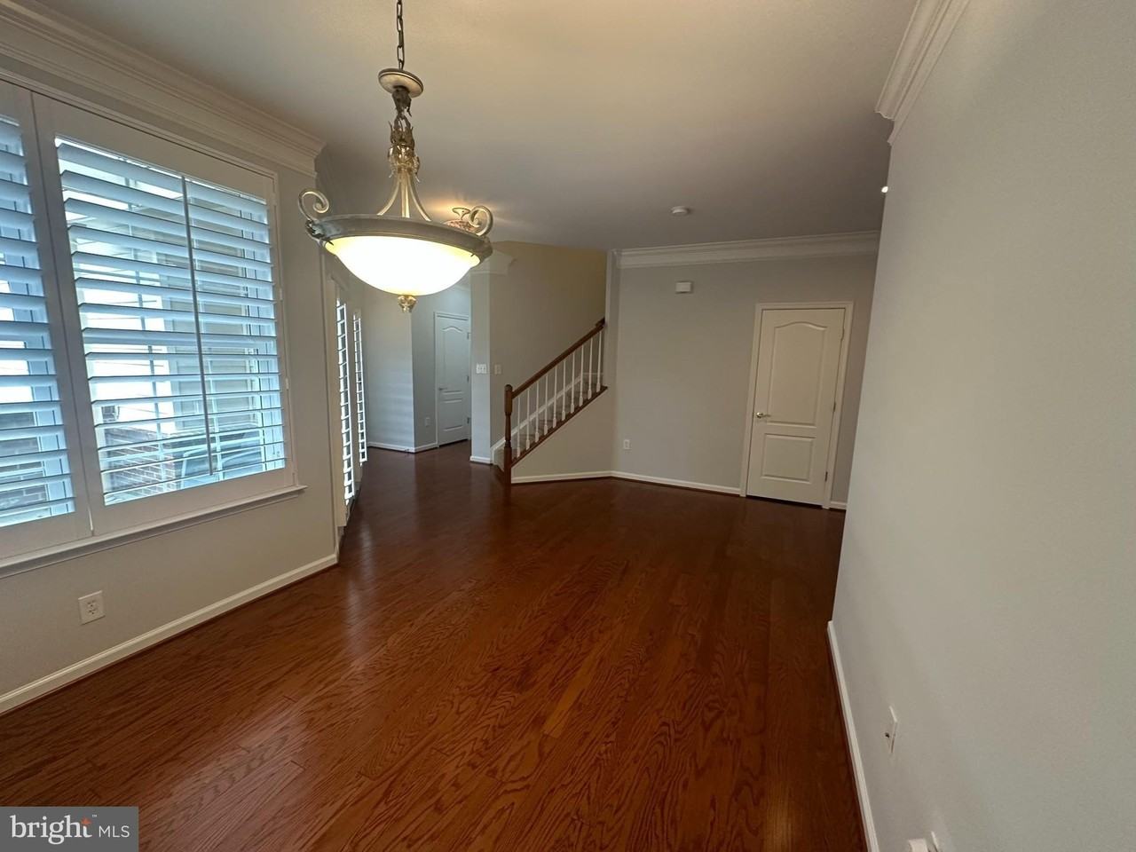 44322 Mchenry Sq - Photo 6 of 25