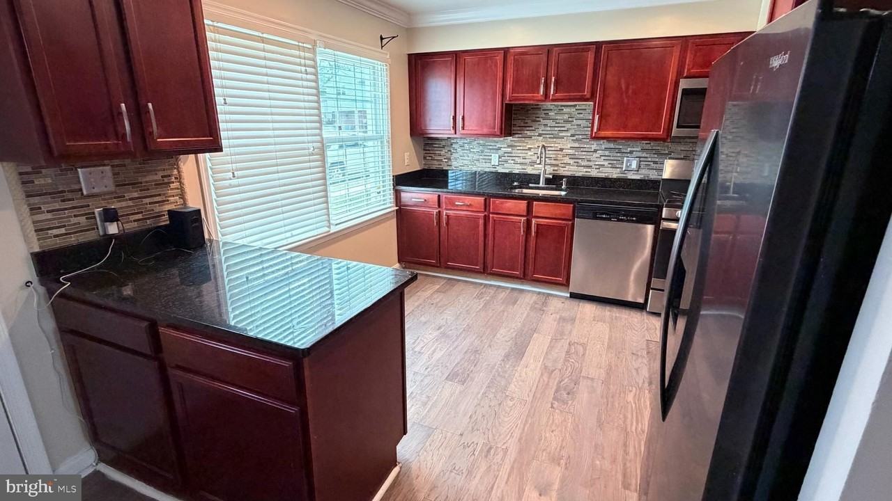 2188 Mayflower Dr - Photo 2 of 14