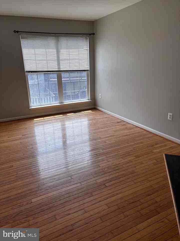 11105 Doubleday Ln - Photo 7 of 28