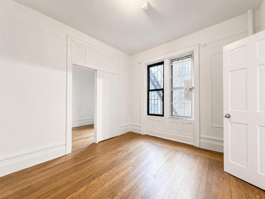 3139 Broadway - Photo 5 of 10