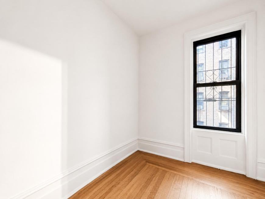 3139 Broadway - Photo 6 of 10