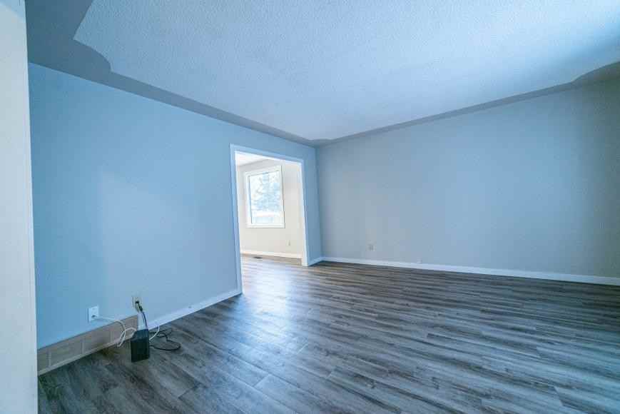 435 - 435 Piccadilly Ave - Photo 2 of 10