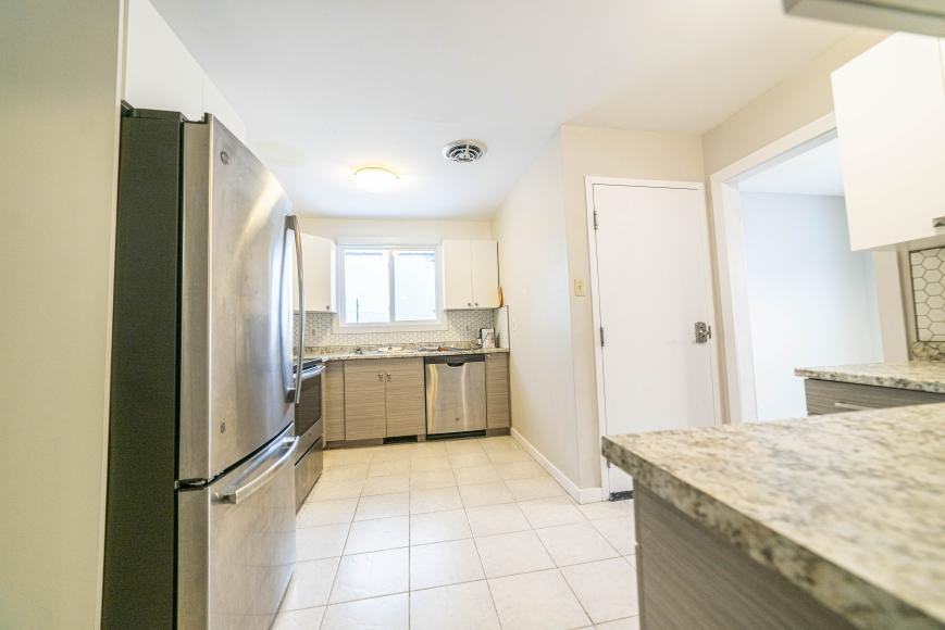435 - 435 Piccadilly Ave - Photo 5 of 10