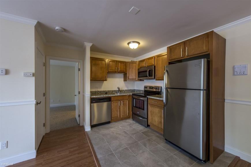 8 Westgate Dr - Photo 4 of 10
