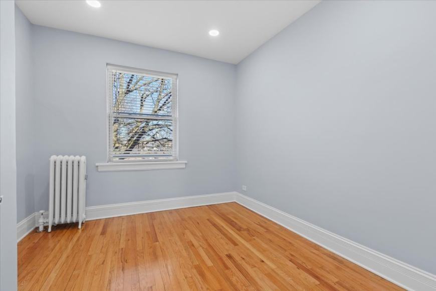 4139 W Leland Ave - Photo 4 of 10
