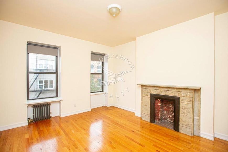 420 E 83rd St - Photo 4 of 10