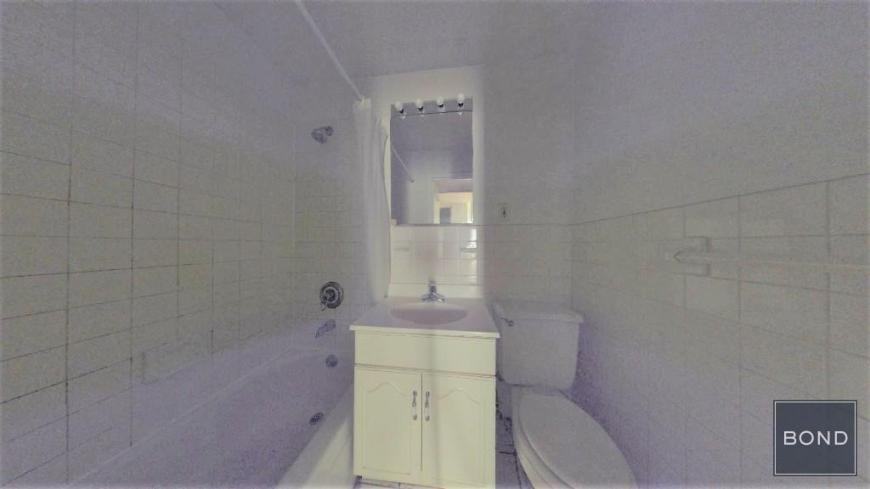 219 E 88th St - Photo 4 of 8