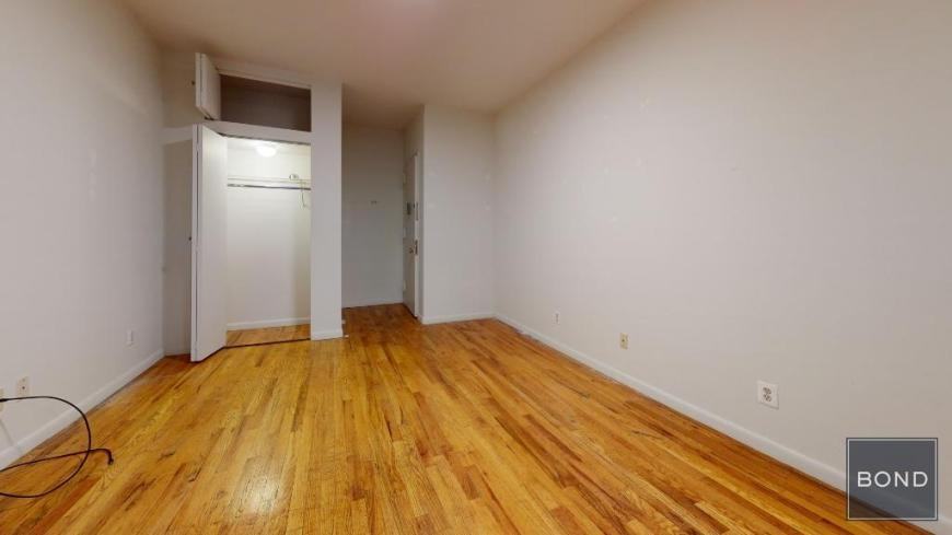 216 E 85th St - Photo 2 of 5