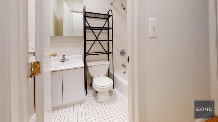 216 E 85th St - Photo 4 of 5