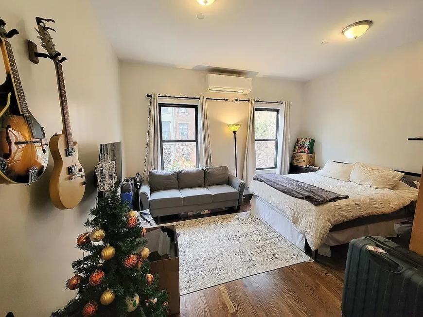 229 W 136th St - Photo 3 of 7