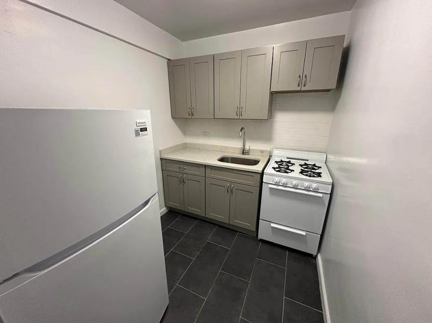 3636 Fieldston Rd - Photo 3 of 5