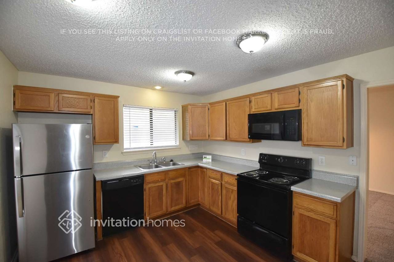 6919 Cedar Knoll Dr - Photo 6 of 18