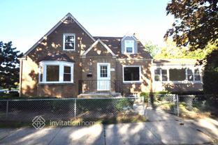 9852 Schiller Blvd - Photo 1 of 1