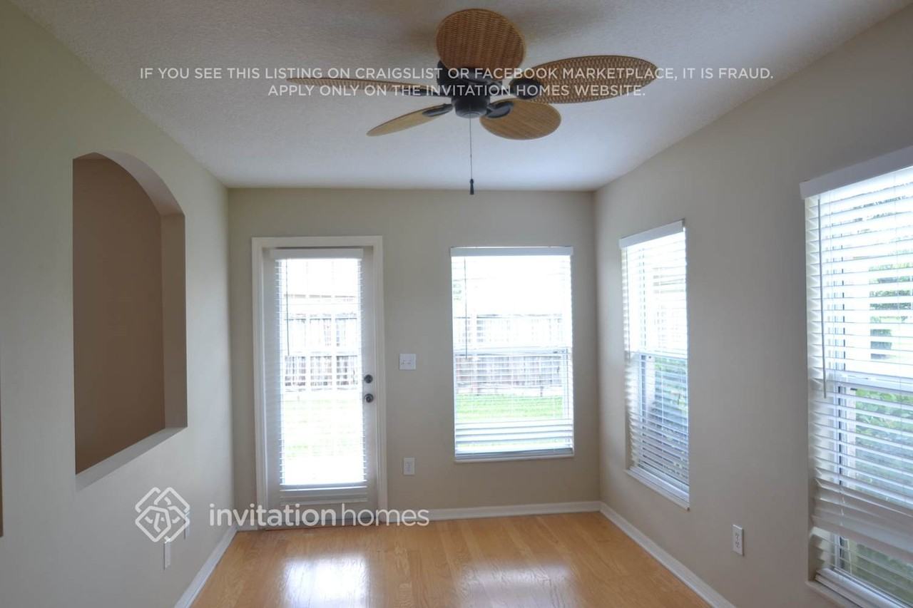 1021 Torreya Way - Photo 4 of 13