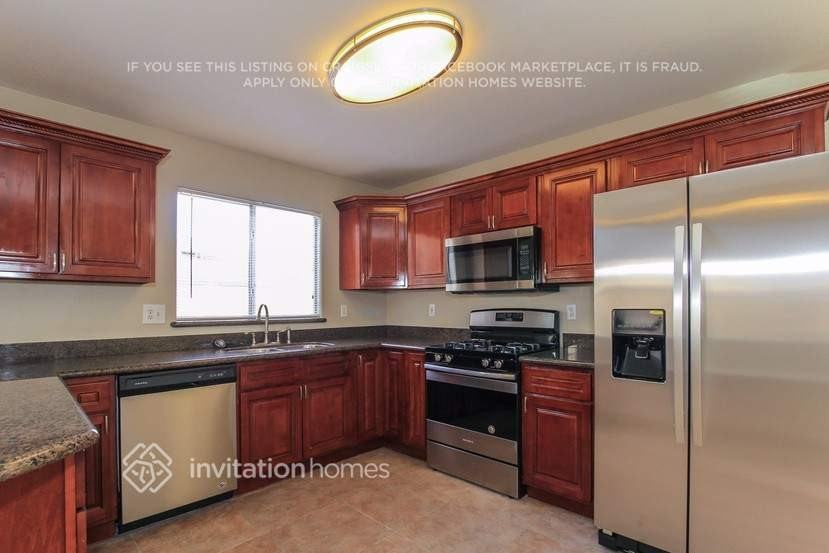 7630 W Cinnabar Ave - Photo 4 of 19
