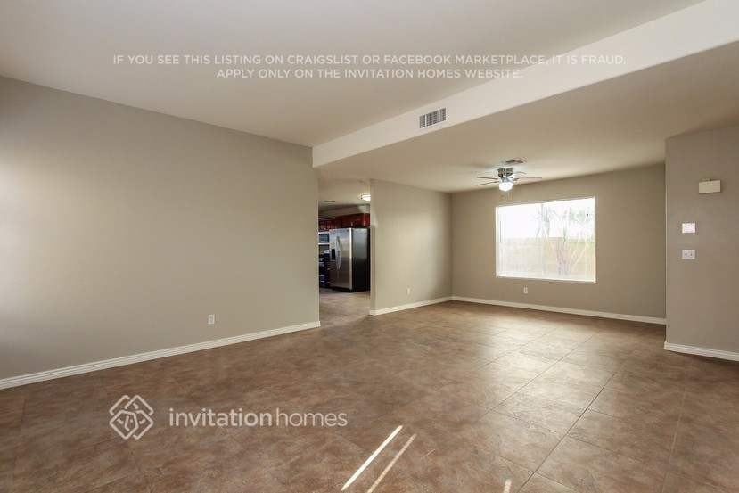 7630 W Cinnabar Ave - Photo 6 of 19