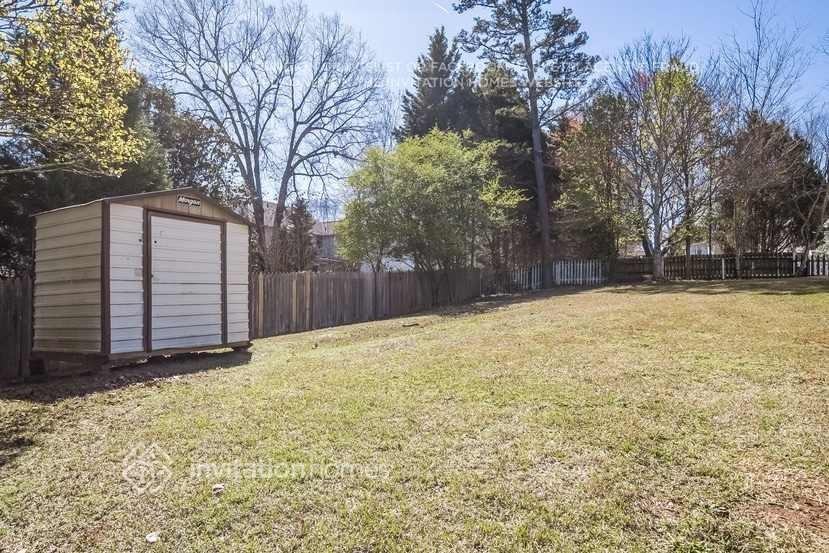 960 Camden Hill Ct - Photo 4 of 5