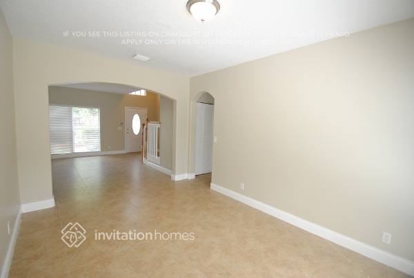 3939 Jasmine Ln - Photo 3 of 13