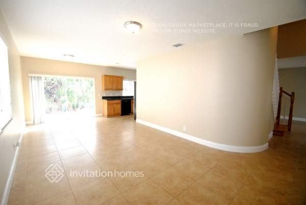 3939 Jasmine Ln - Photo 4 of 13