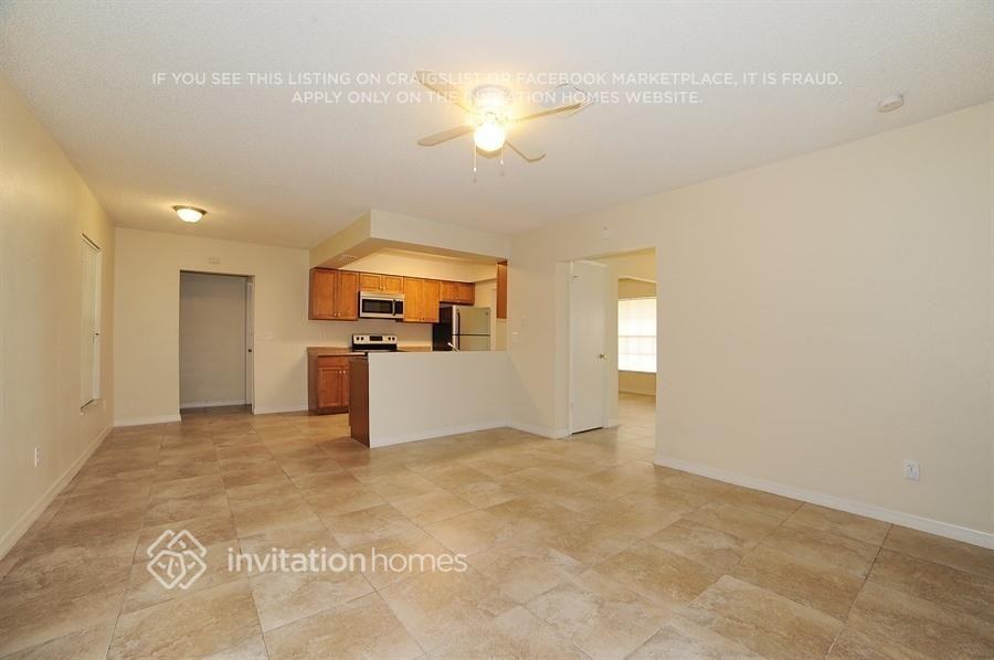 608 Valley Hill Dr - Photo 4 of 20