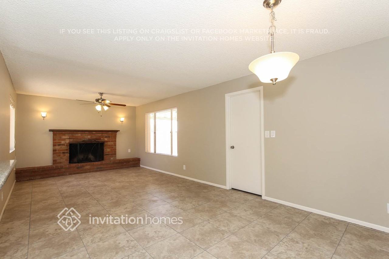 3705 W Purdue Ave - Photo 5 of 22