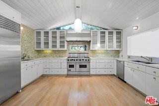 1700 San Ysidro Dr - Photo 2 of 6