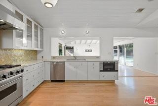 1700 San Ysidro Dr - Photo 3 of 6