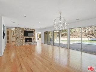1700 San Ysidro Dr - Photo 4 of 6