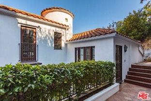 1467 N Kings Rd - Photo 1 of 1