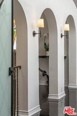 1467 N Kings Rd - Photo 5 of 8